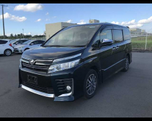 Toyota Voxy 2015