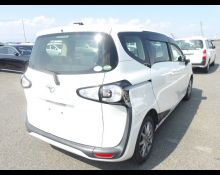 Toyota Sienta 2017