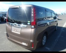 Toyota Noah 2017