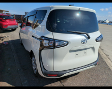 Toyota Sienta 2021