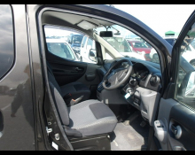 Nissan NV200 2017