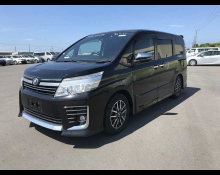 Toyota Voxy 2016