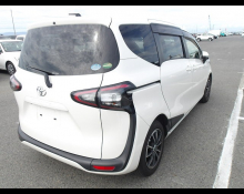 Toyota Sienta 2017