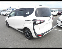Toyota Sienta 2017