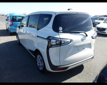 Toyota Sienta 2018