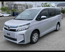Toyota Voxy 2019