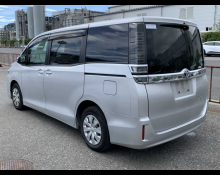 Toyota Voxy 2019