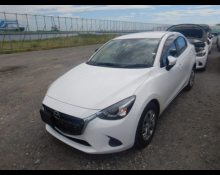 Mazda Mazda2 Sedan 2021