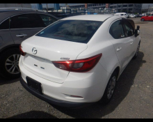 Mazda Mazda2 Sedan 2021