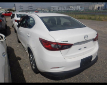 Mazda Mazda2 Sedan 2021