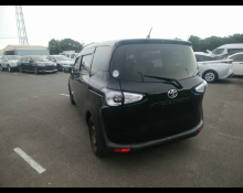 Toyota Sienta 2017