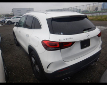 Mercedes-Benz GLA-class 2021