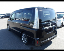 Nissan Serena 2014
