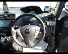 Nissan Serena 2014