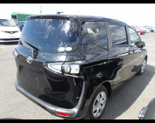 Toyota Sienta 2019