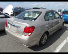 Toyota Corolla Axio 2013