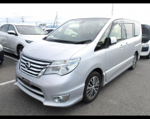 Nissan Serena 2015