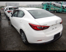 Mazda Mazda2 Sedan 2021