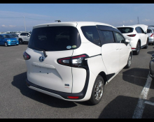 Toyota Sienta 2018