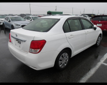 Toyota Corolla Axio 2012