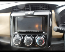 Toyota Corolla Axio 2012