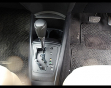 Toyota Corolla Axio 2012