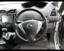 Nissan Serena 2014