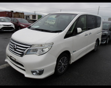 Nissan Serena 2015