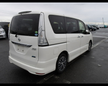 Nissan Serena 2015