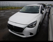 Mazda Mazda2 Sedan 2021