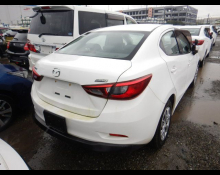 Mazda Mazda2 Sedan 2021