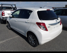 Toyota Vitz 2015