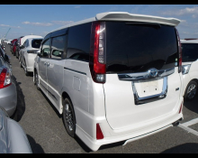 Toyota Noah 2017