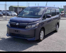 Toyota Voxy 2015