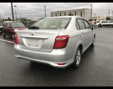 Toyota Corolla Axio 2015