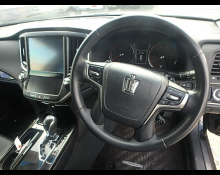 Toyota Crown Athlete 2016