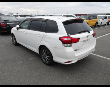 Toyota Corolla Fielder 2015