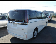 Toyota Noah 2017