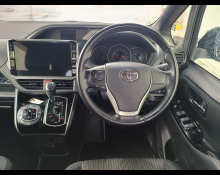 Toyota Voxy 2019