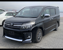 Toyota Voxy 2016