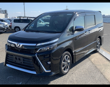 Toyota Voxy 2018