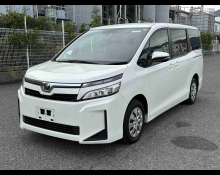 Toyota Voxy 2019