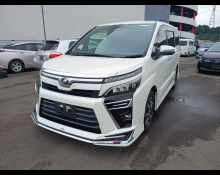 Toyota Voxy 2017