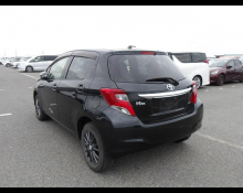 Toyota Vitz 2015