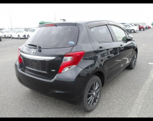 Toyota Vitz 2015