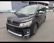 Toyota Voxy 2015