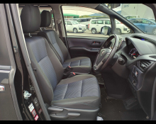 Toyota Voxy 2015