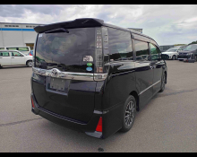 Toyota Voxy 2015