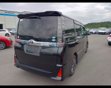 Toyota Voxy 2015