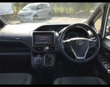 Toyota Voxy 2015